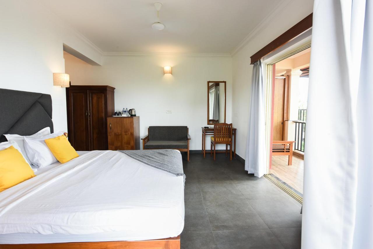 Raposo Resorts Vagator Exteriör bild